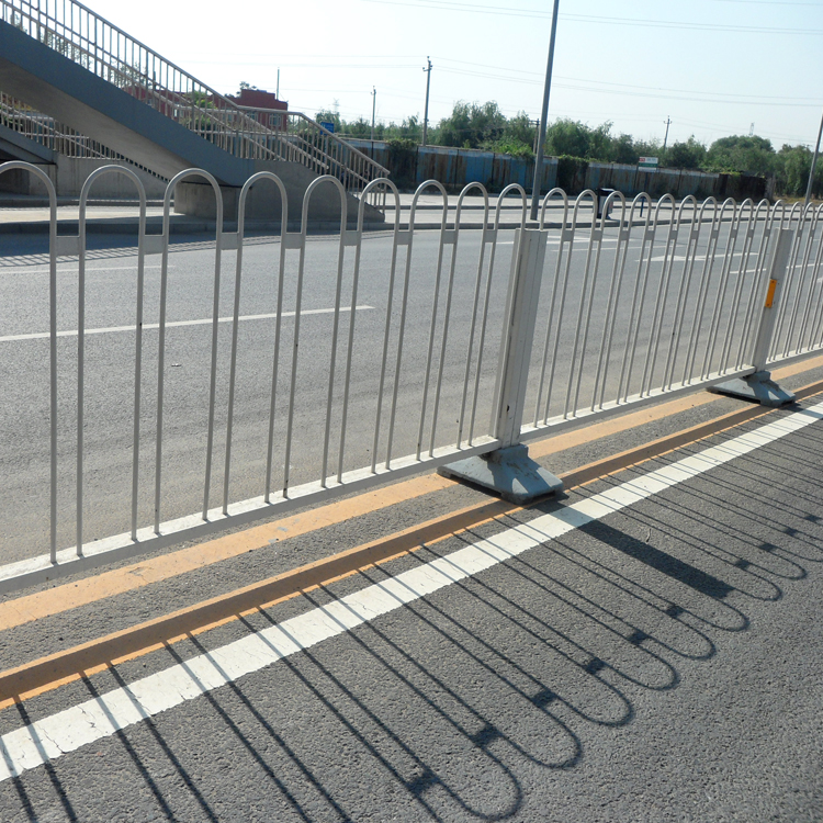 江蘇鋅鋼道路防護欄